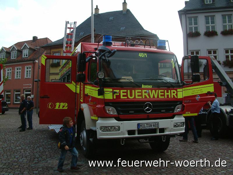 2009.09.20 Kreisfeuerwehrtag Fahrzeugausstellung 012.jpg